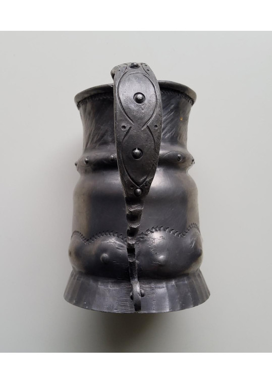 Halbă ornamentală